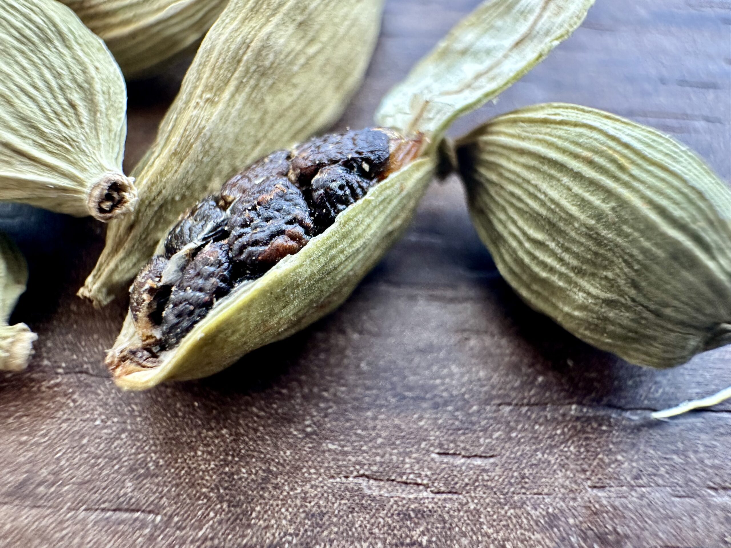 Cardamomo frutto intero