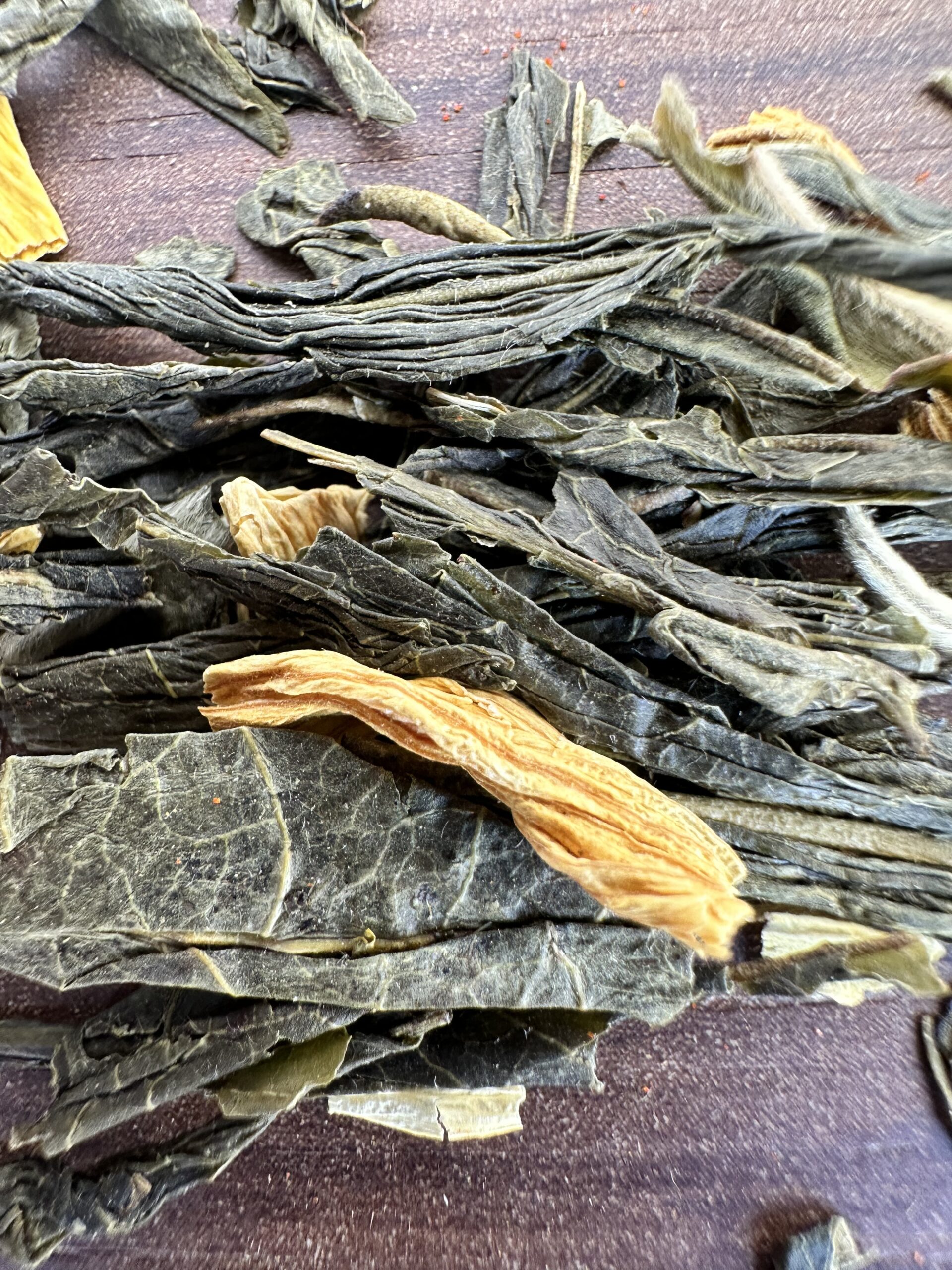 Tè Verde Sencha con Pesca e Lulu